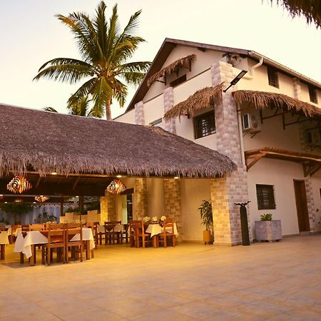 Hotel Baobab Cafe Morondava Exterior foto