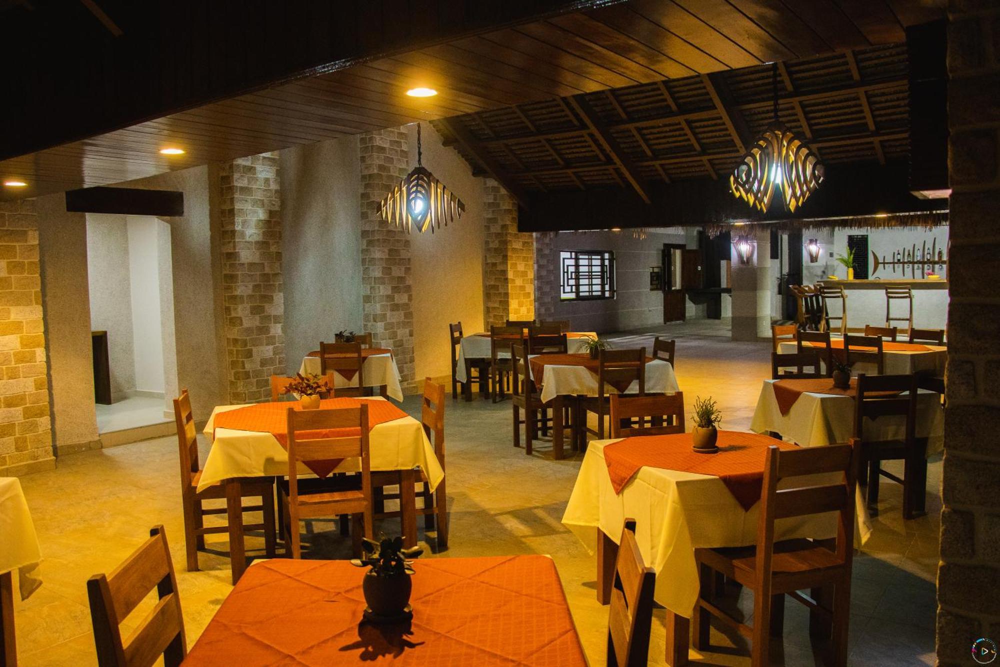 Hotel Baobab Cafe Morondava Exterior foto