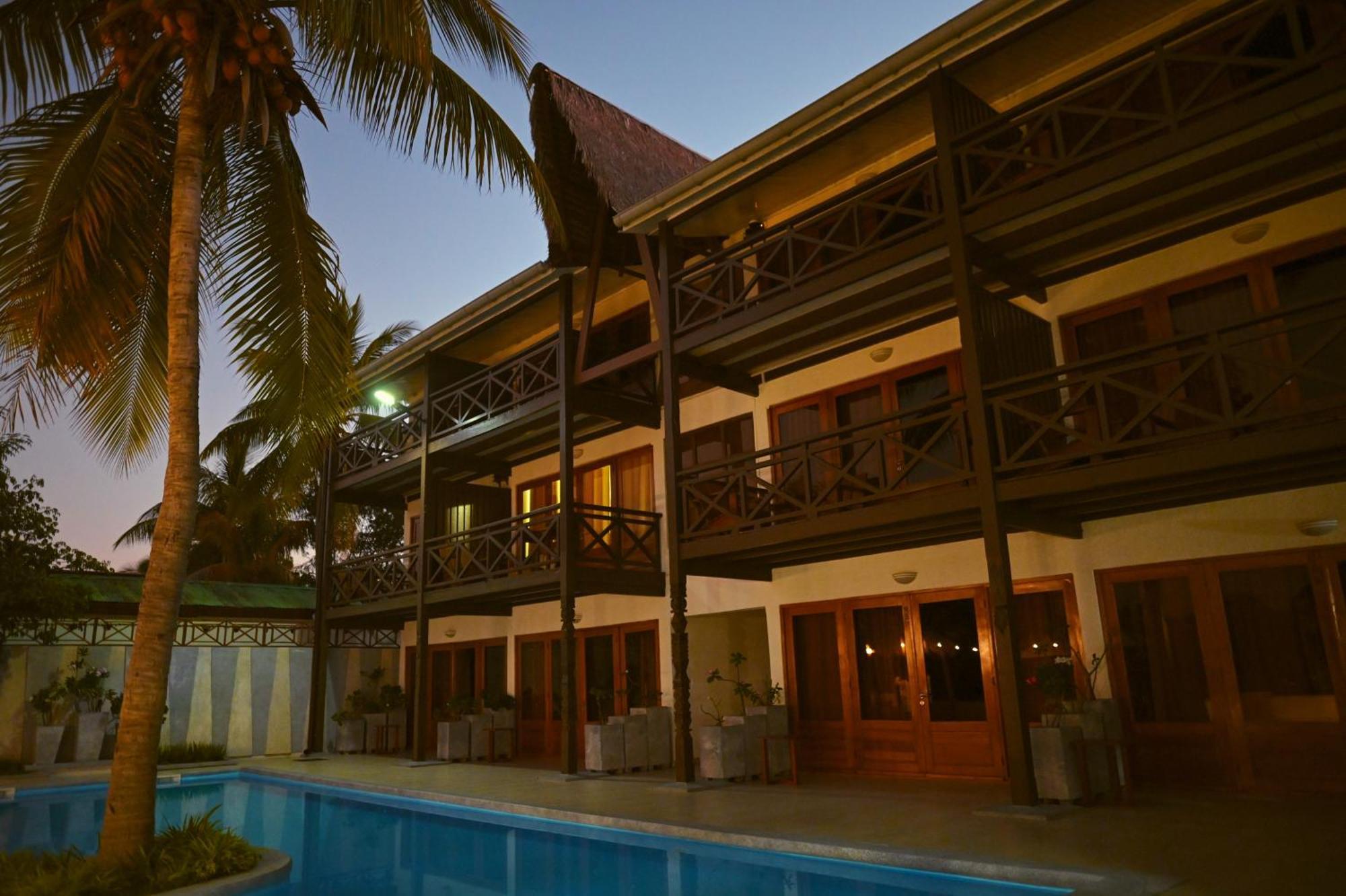 Hotel Baobab Cafe Morondava Exterior foto