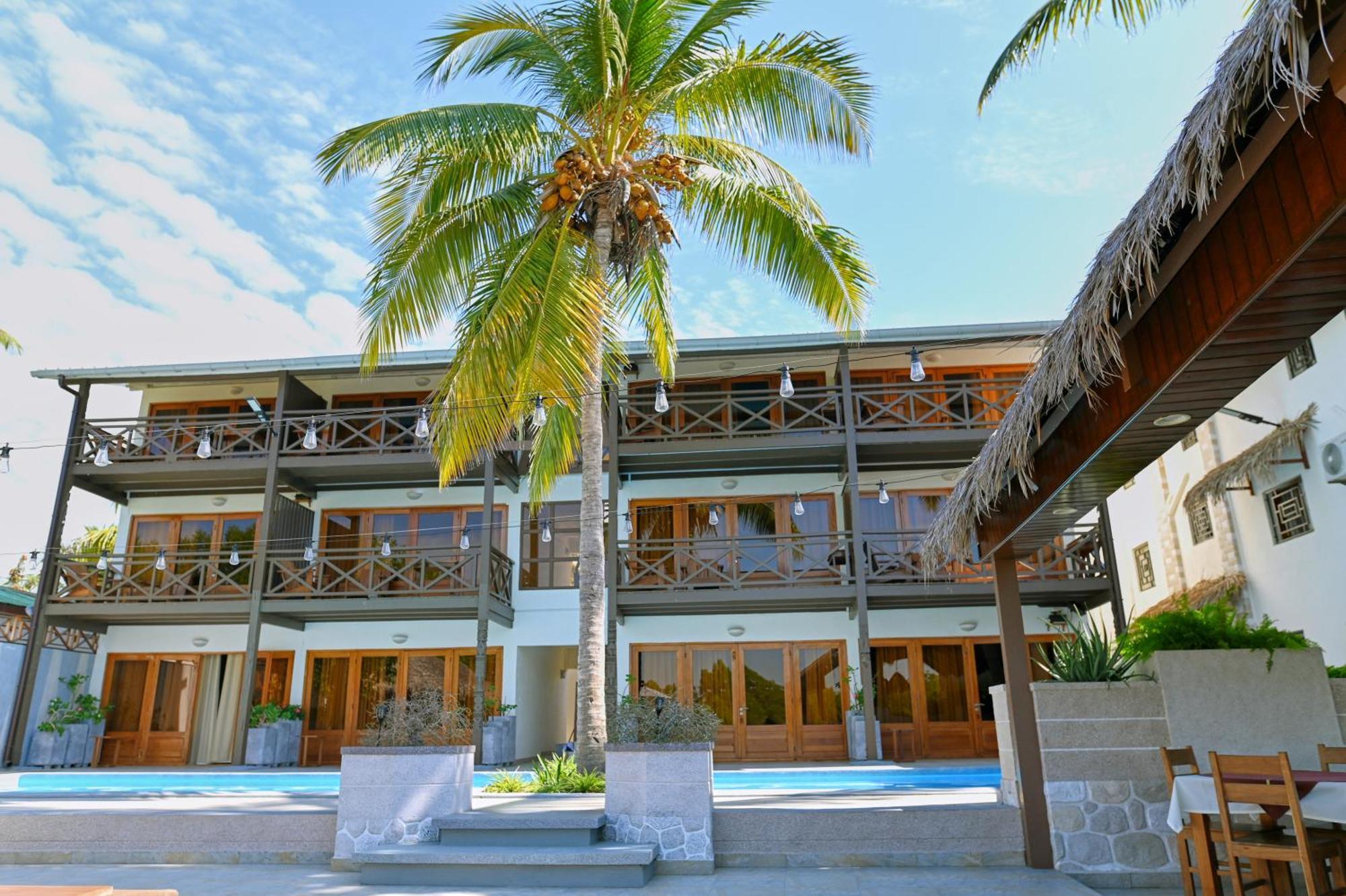 Hotel Baobab Cafe Morondava Exterior foto